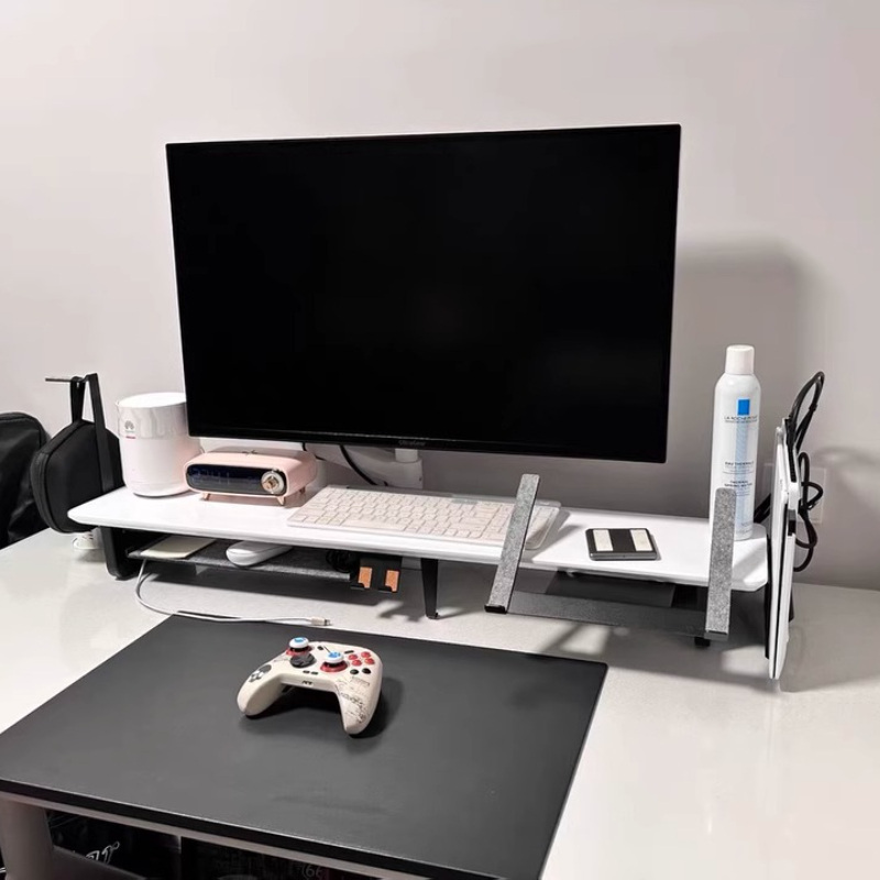 Supporto per monitor modulare  - Desk Setup Black And Wood recensione e prezzo