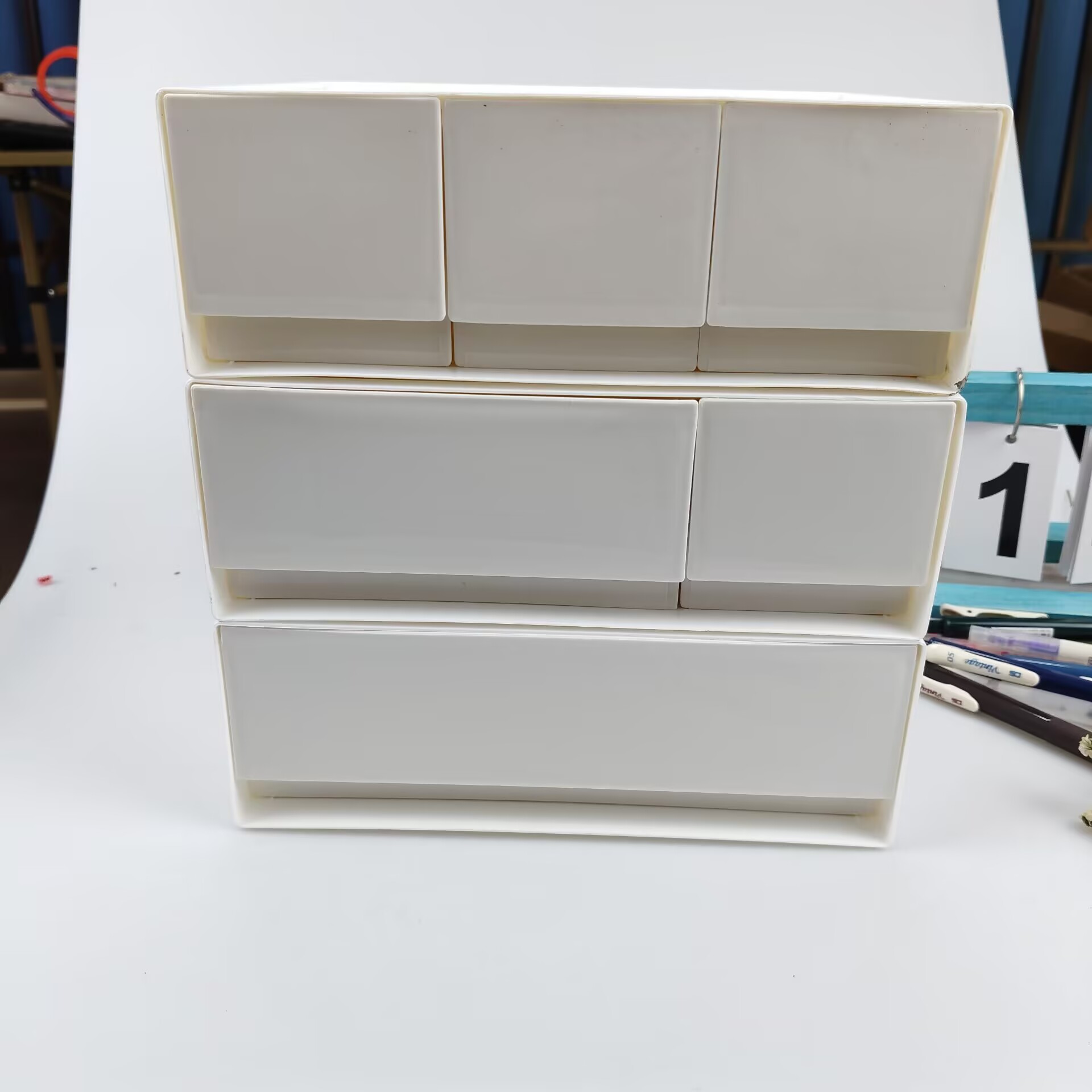 Scatola portaoggetti da scriva - Desk Setup Shelf recensione e prezzo