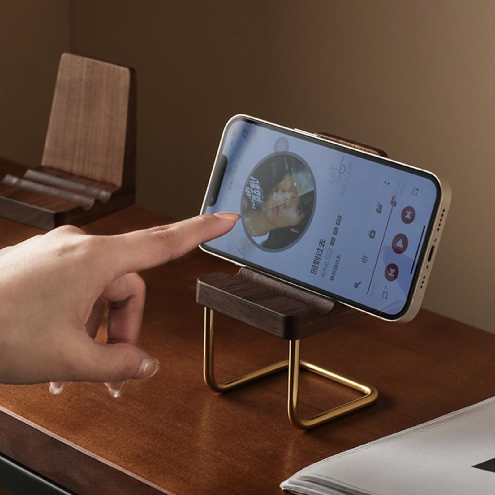Supporto per Telefono in Legno - Desk Setup Natural recensione e prezzo